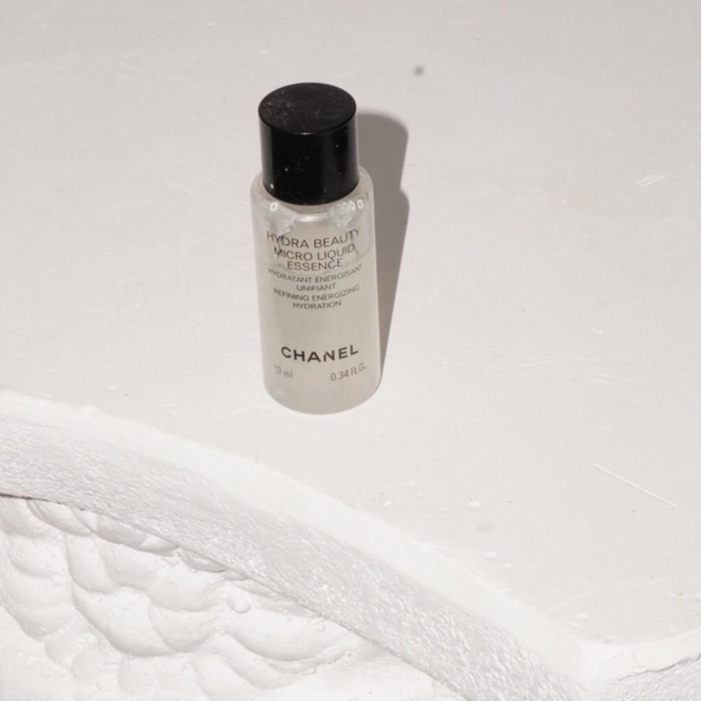 CHANEL Hydra Beauty Micro Liquid Essence Mini .34oz Travel Size